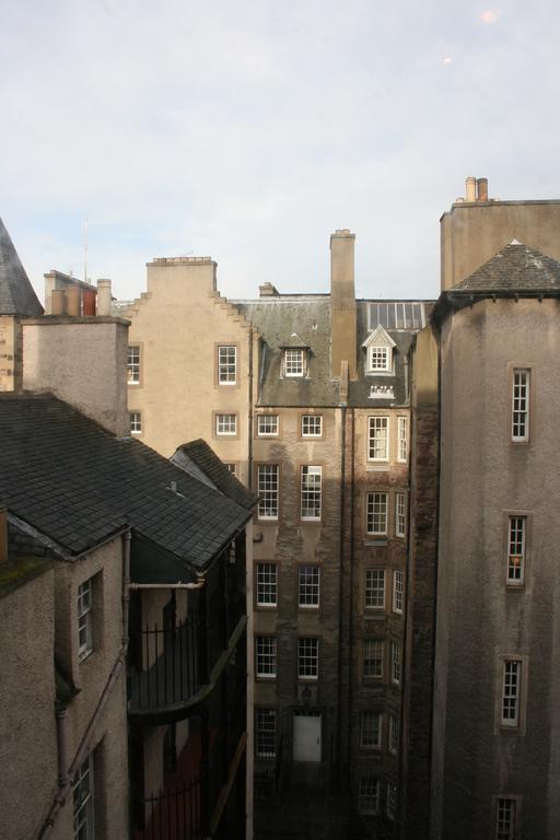 Royal Mile Budget Apartments Эдинбург Экстерьер фото