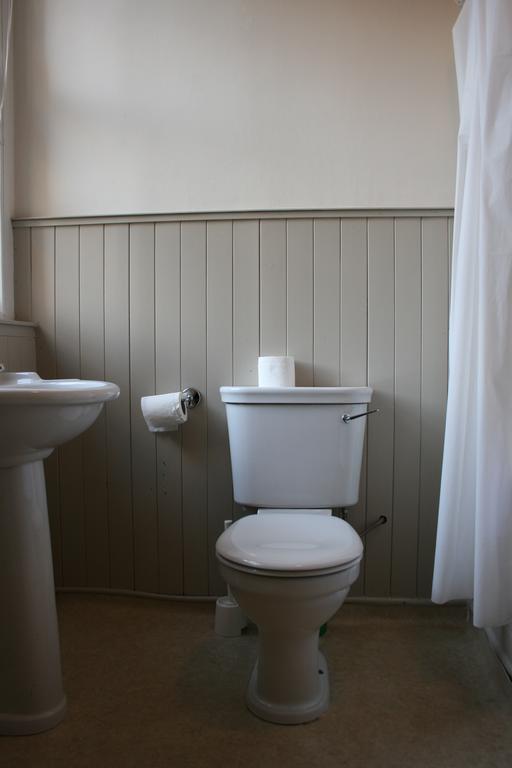 Royal Mile Budget Apartments Эдинбург Номер фото